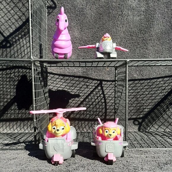 Paw Patrol Air Rescue Lot (4) Pink with Seahorse - Picture 6 of 9